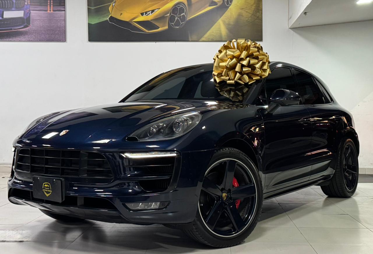 PORSCHE MACAN GTS (3146)