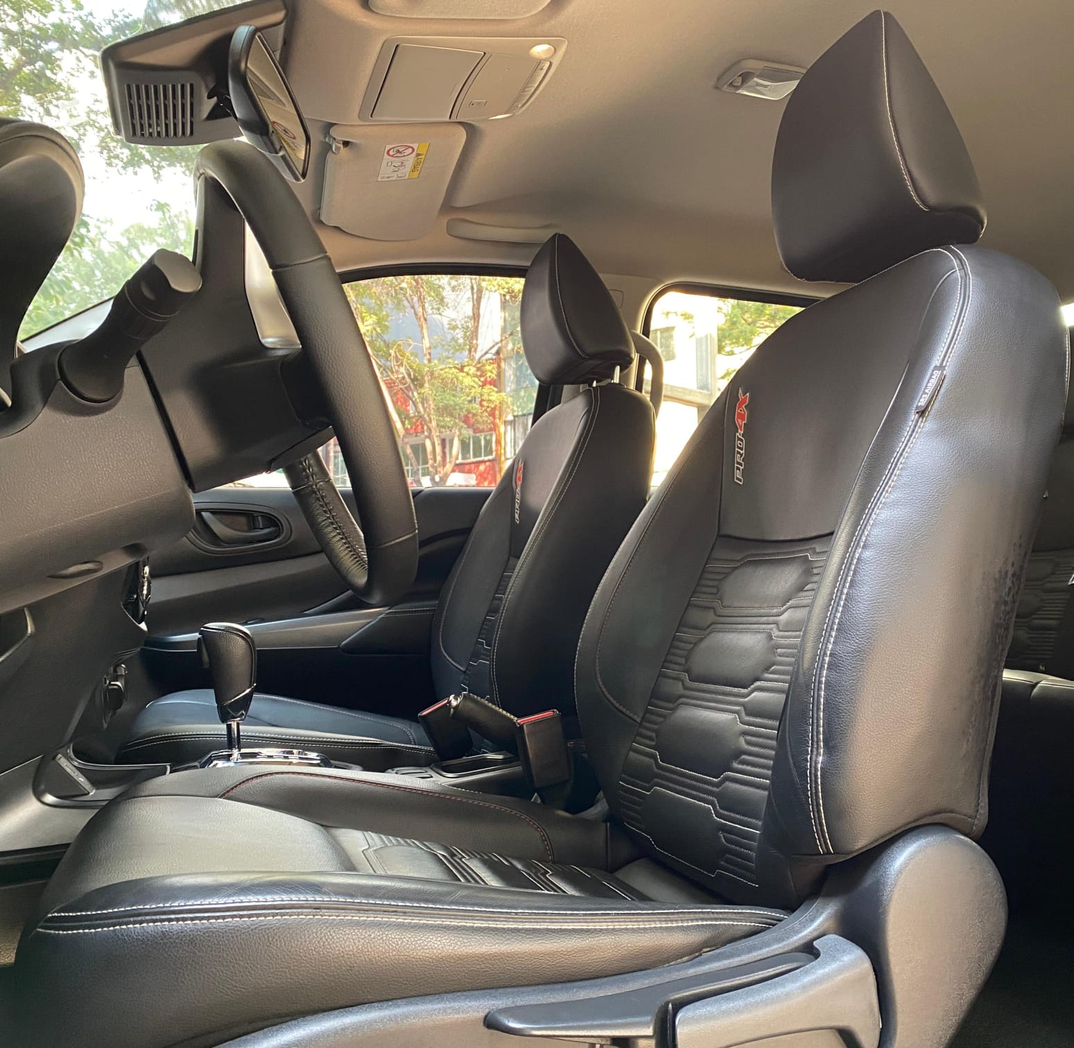 NISSAN FRONTIER PRO 4X 4X4 (2505) - Image 10