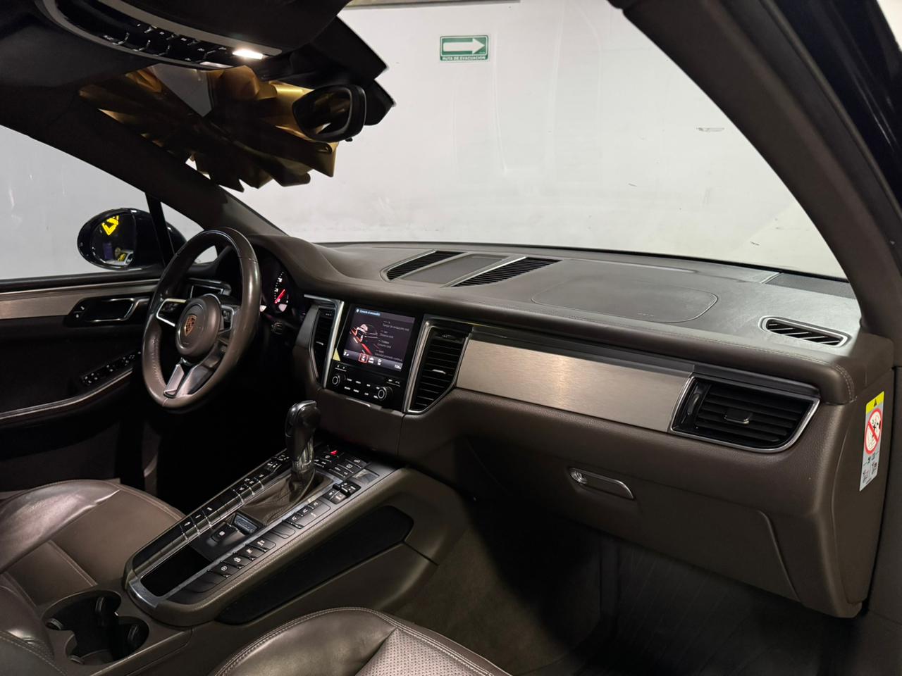 PORSCHE MACAN GTS (3146) - Image 11