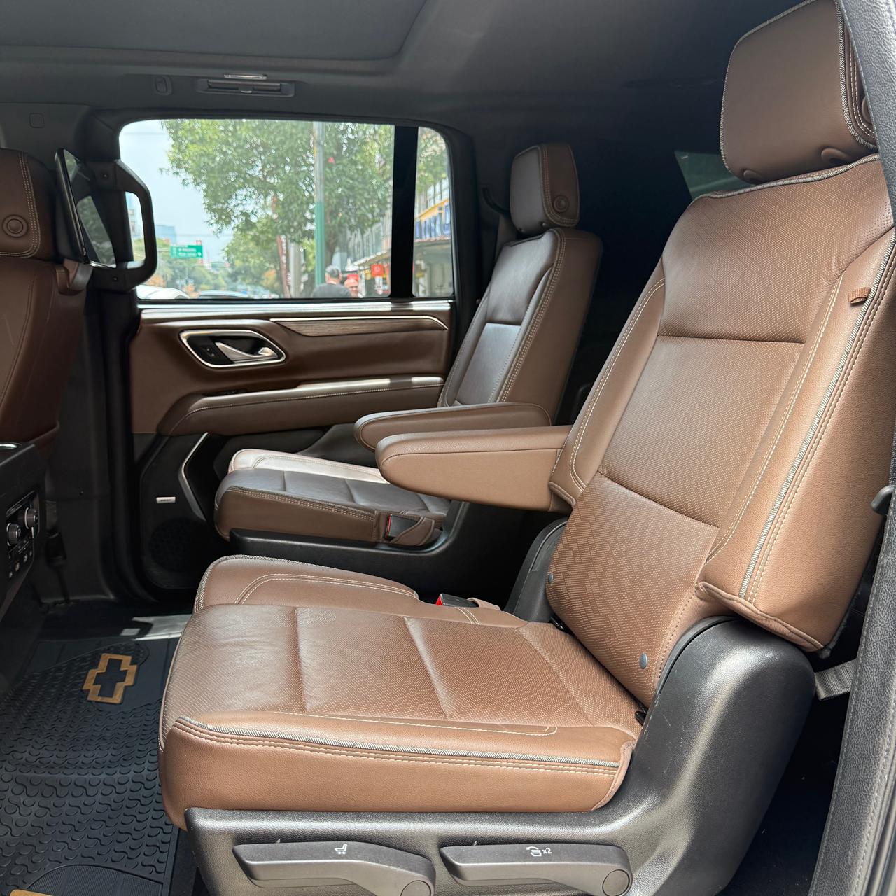 CHEVROLET SUBURBAN HIGH COUNTRY 4X4 BLINDAJE NIVEL 5 PLUS (4750) - Image 12