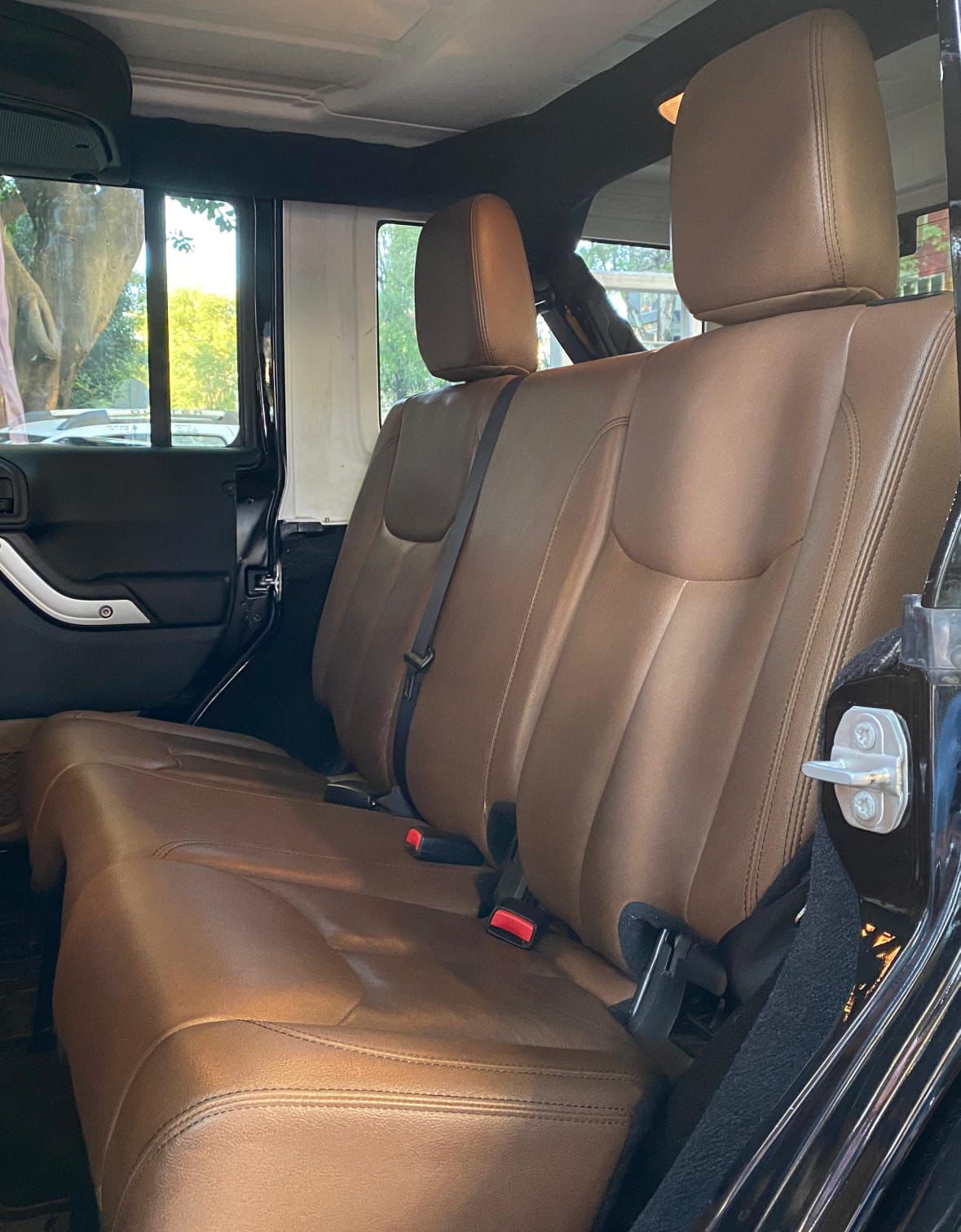 JEEP WRANGLER UNLIMITED SAHARA (5218) - Image 12