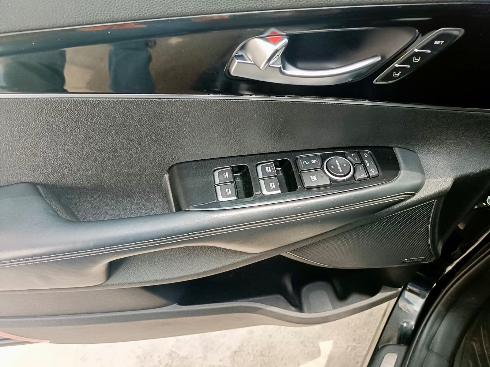 KIA SORENTO SXL (7316) - Image 14