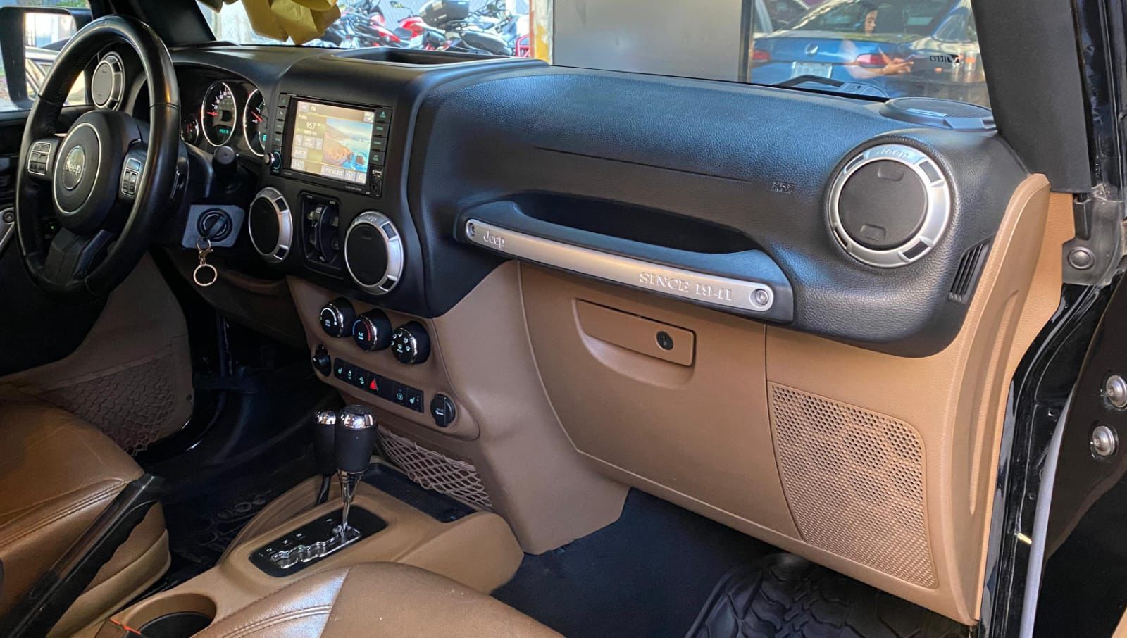 JEEP WRANGLER UNLIMITED SAHARA (5218) - Image 15