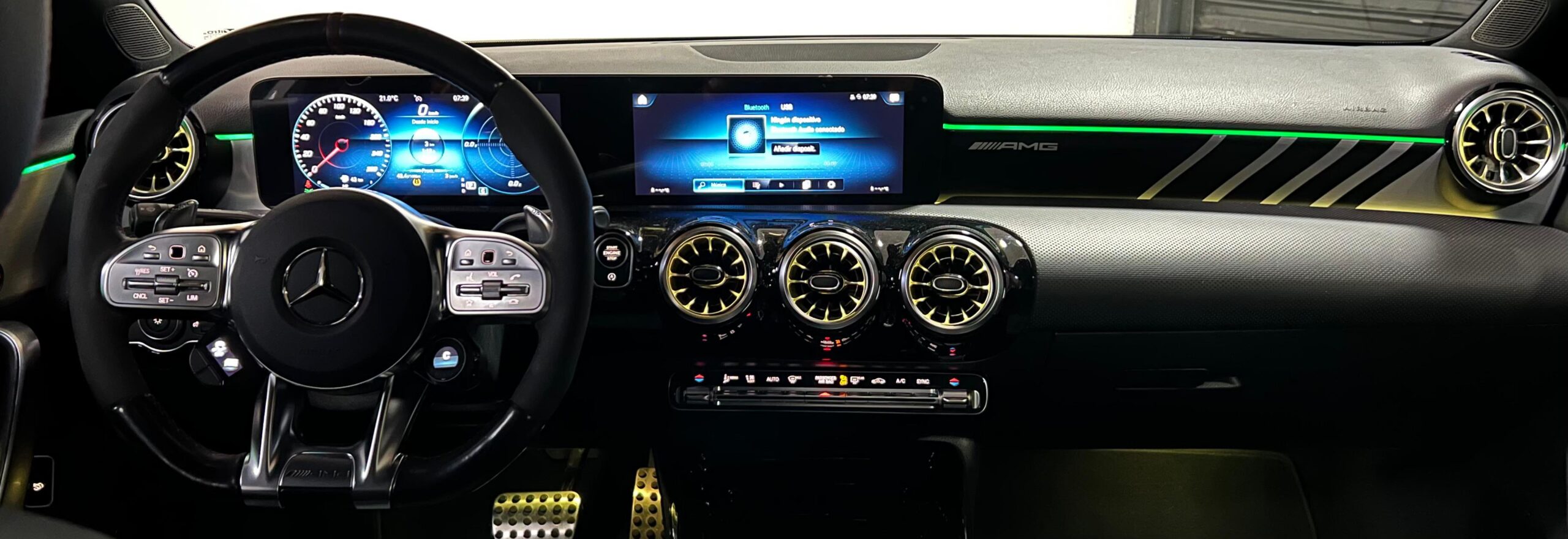 MERCEDES BENZ A 35 AMG (7101) - Image 17