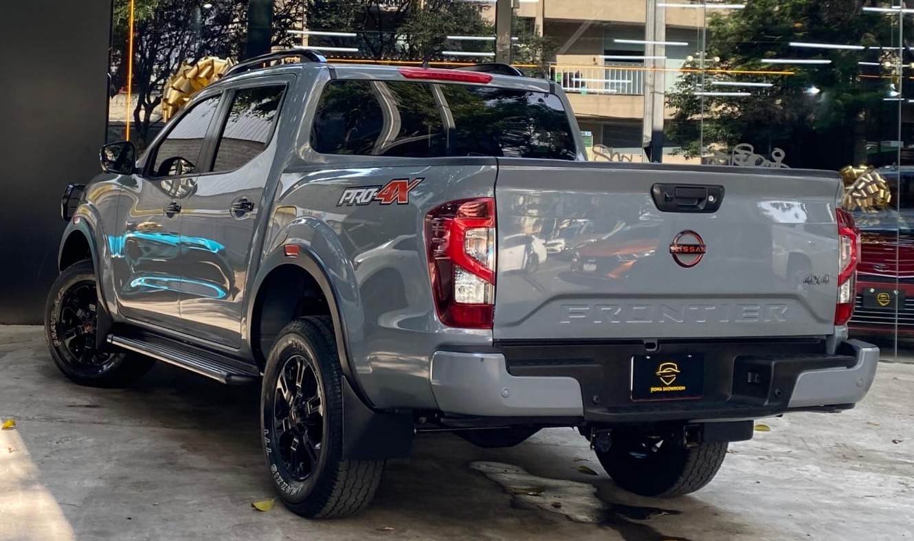 NISSAN FRONTIER PRO 4X 4X4 (2505) - Image 2