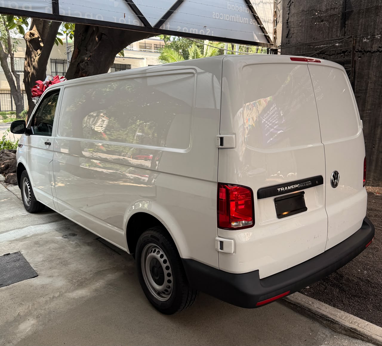 VOLKSWAGEN TRANSPORTER CARGO VAN (7780) - Image 2