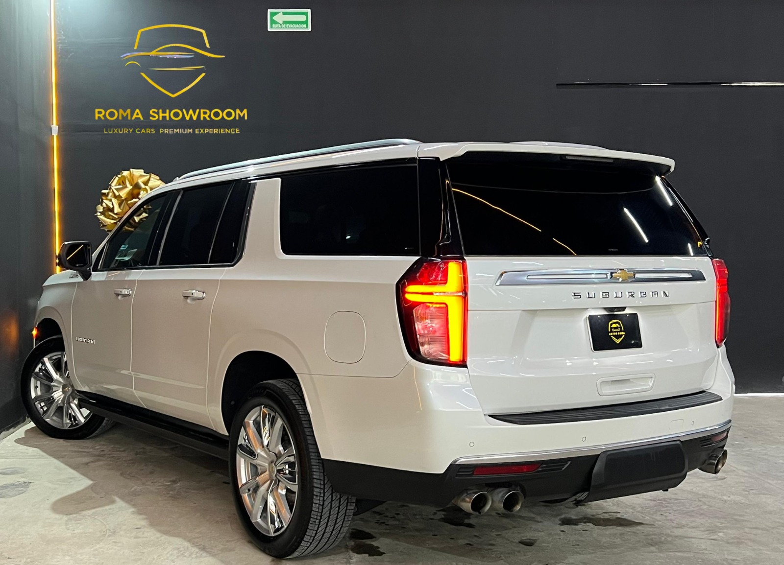 CHEVROLET SUBURBAN HIGH COUNTRY 4X4 (9410) - Image 2