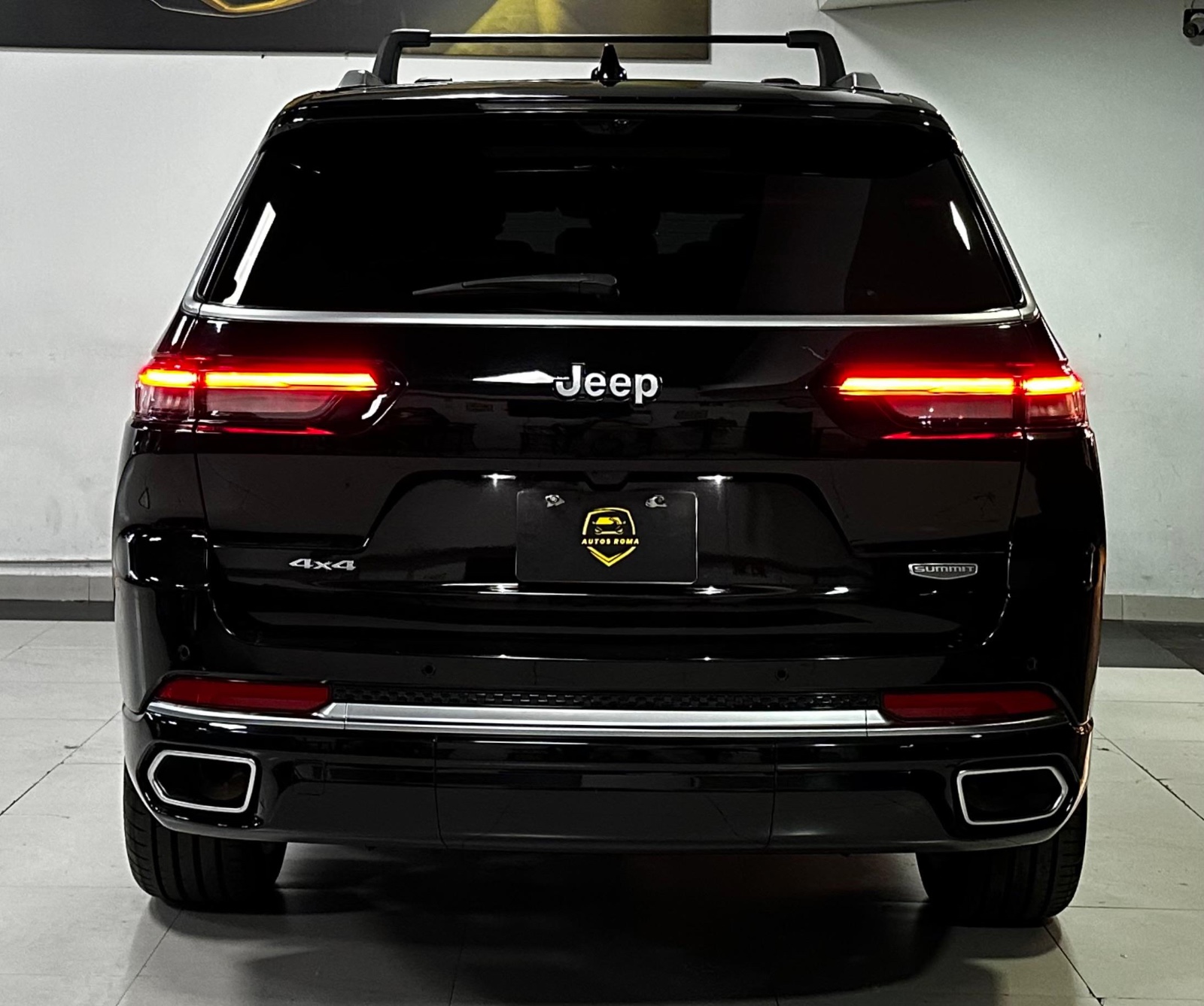 JEEP GRAND CHEROKEE SUMMIT V8 5.7 (5442) - Image 3