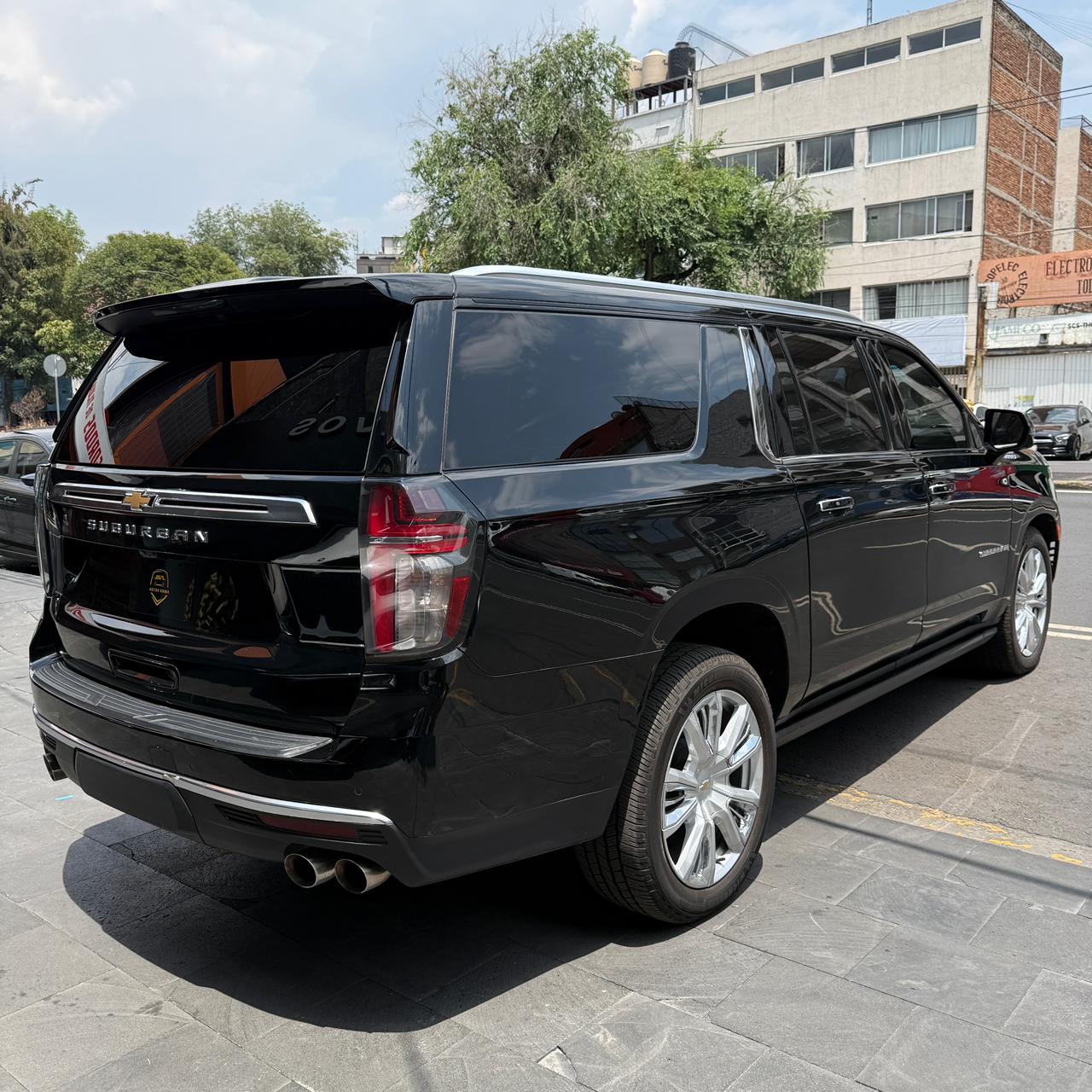 CHEVROLET SUBURBAN HIGH COUNTRY 4X4 BLINDAJE NIVEL 5 PLUS (4750) - Image 4