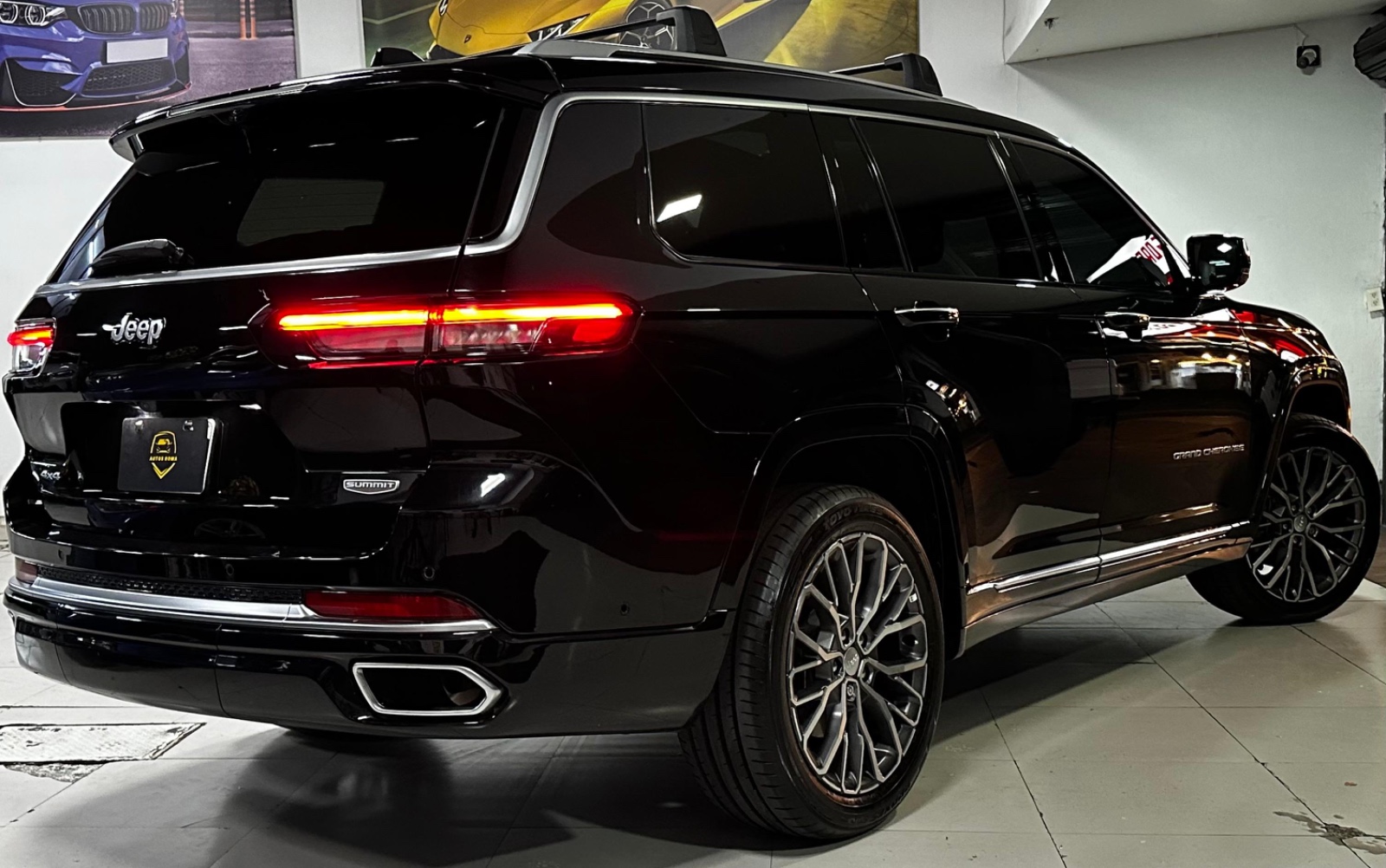 JEEP GRAND CHEROKEE SUMMIT V8 5.7 (5442) - Image 4