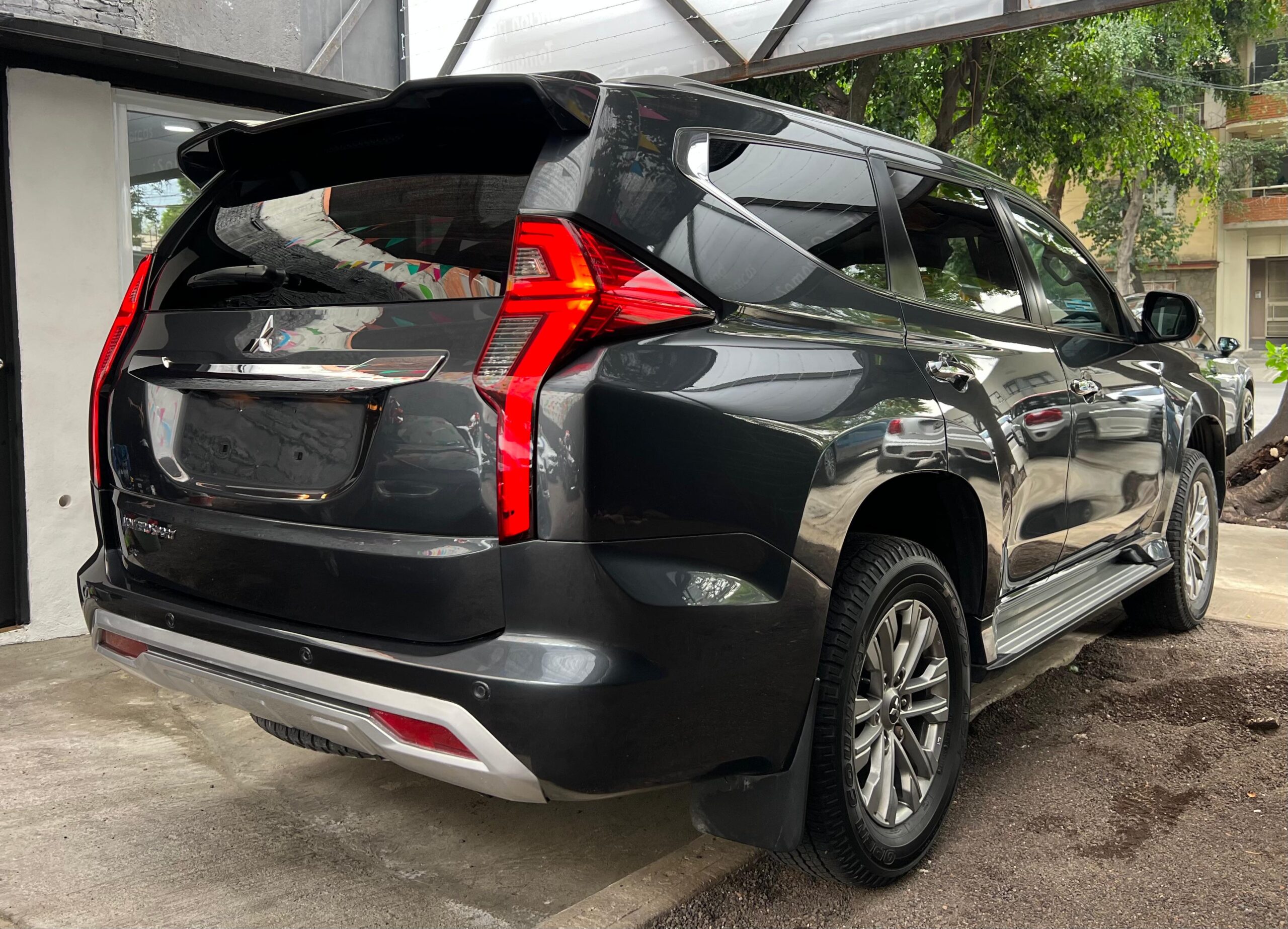 MITSUBISHI MONTERO SE SPORT (9158) - Image 4