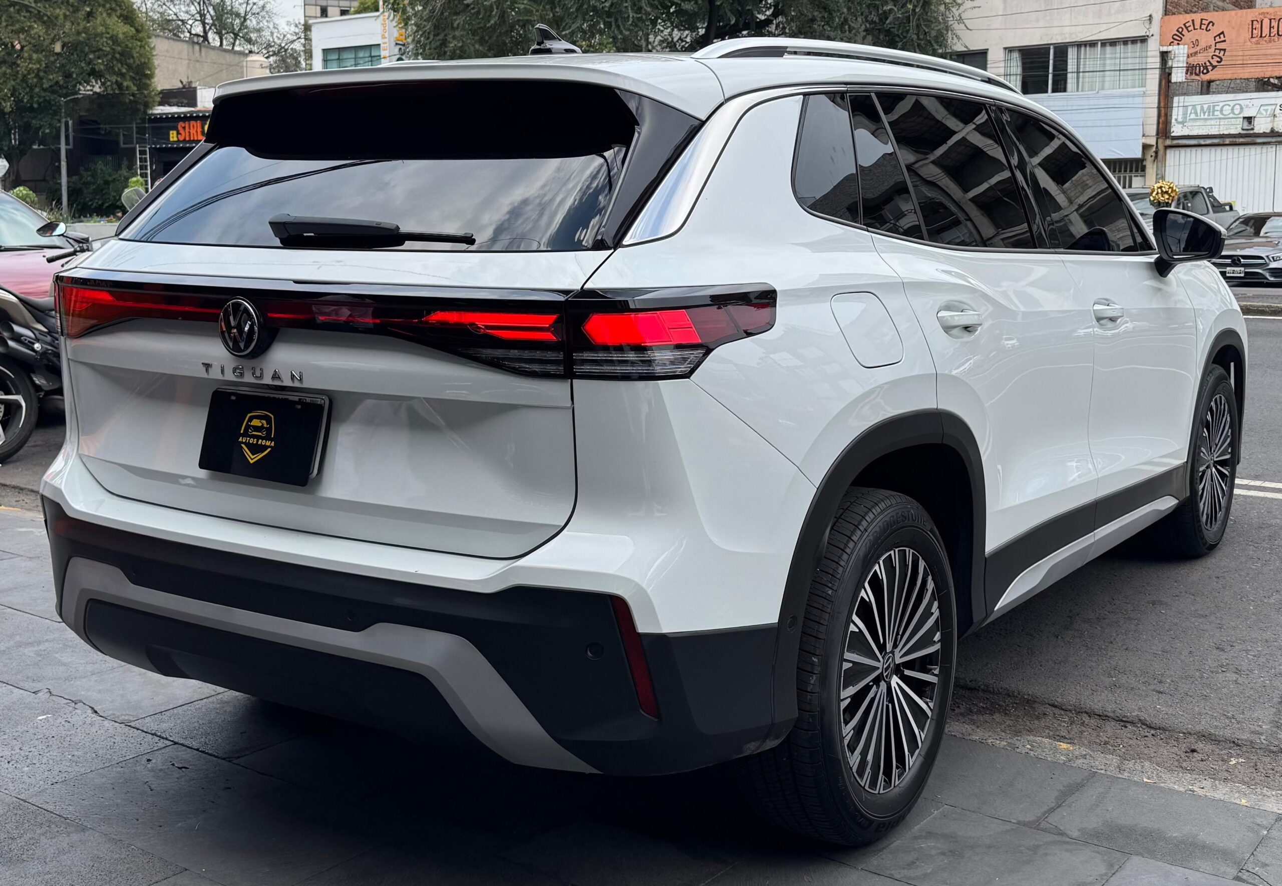 VOLKSWAGEN TIGUAN COMFORTLINE (1453) - Image 4