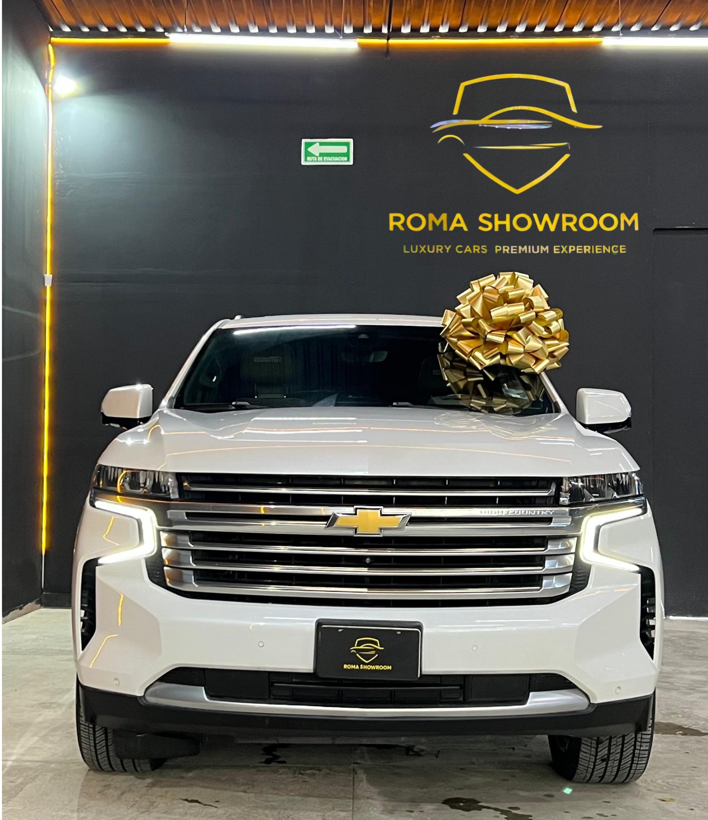CHEVROLET SUBURBAN HIGH COUNTRY 4X4 (9410) - Image 6