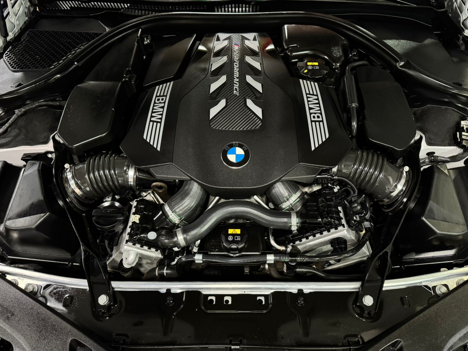 BMW M850 COUPE (6869) - Image 7