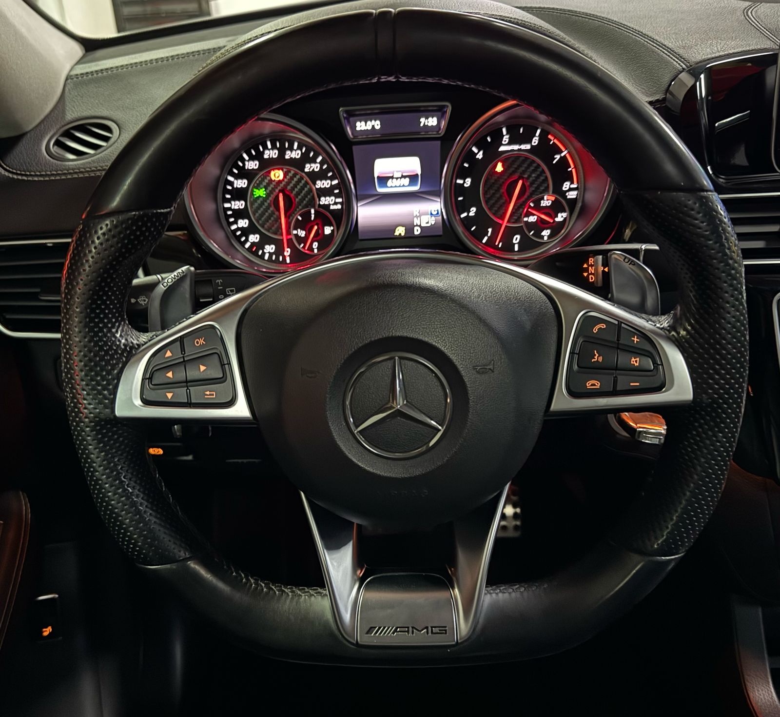 MERCEDES BENZ GLE 63 AMG ALL ROAD SUV (5216) - Image 9