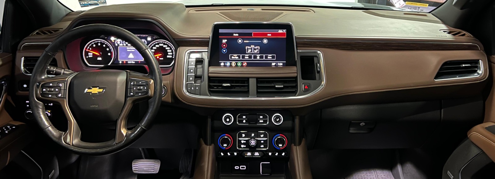 CHEVROLET SUBURBAN HIGH COUNTRY 4X4 (8884) - Image 9