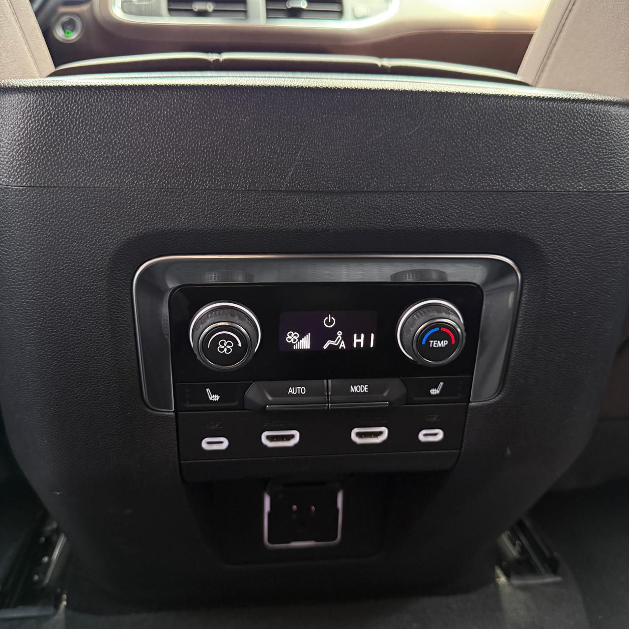 CHEVROLET SUBURBAN HIGH COUNTRY 4X4 BLINDAJE NIVEL 5 PLUS (4750) - Image 18