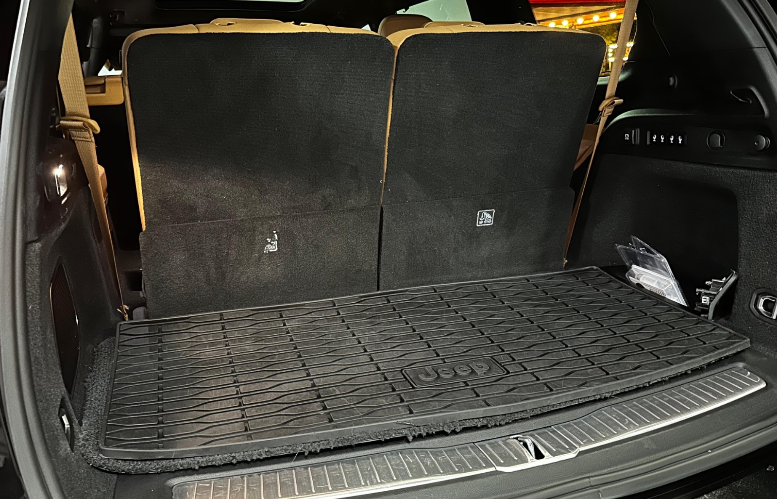 JEEP GRAND CHEROKEE SUMMIT V8 5.7 (5442) - Image 22