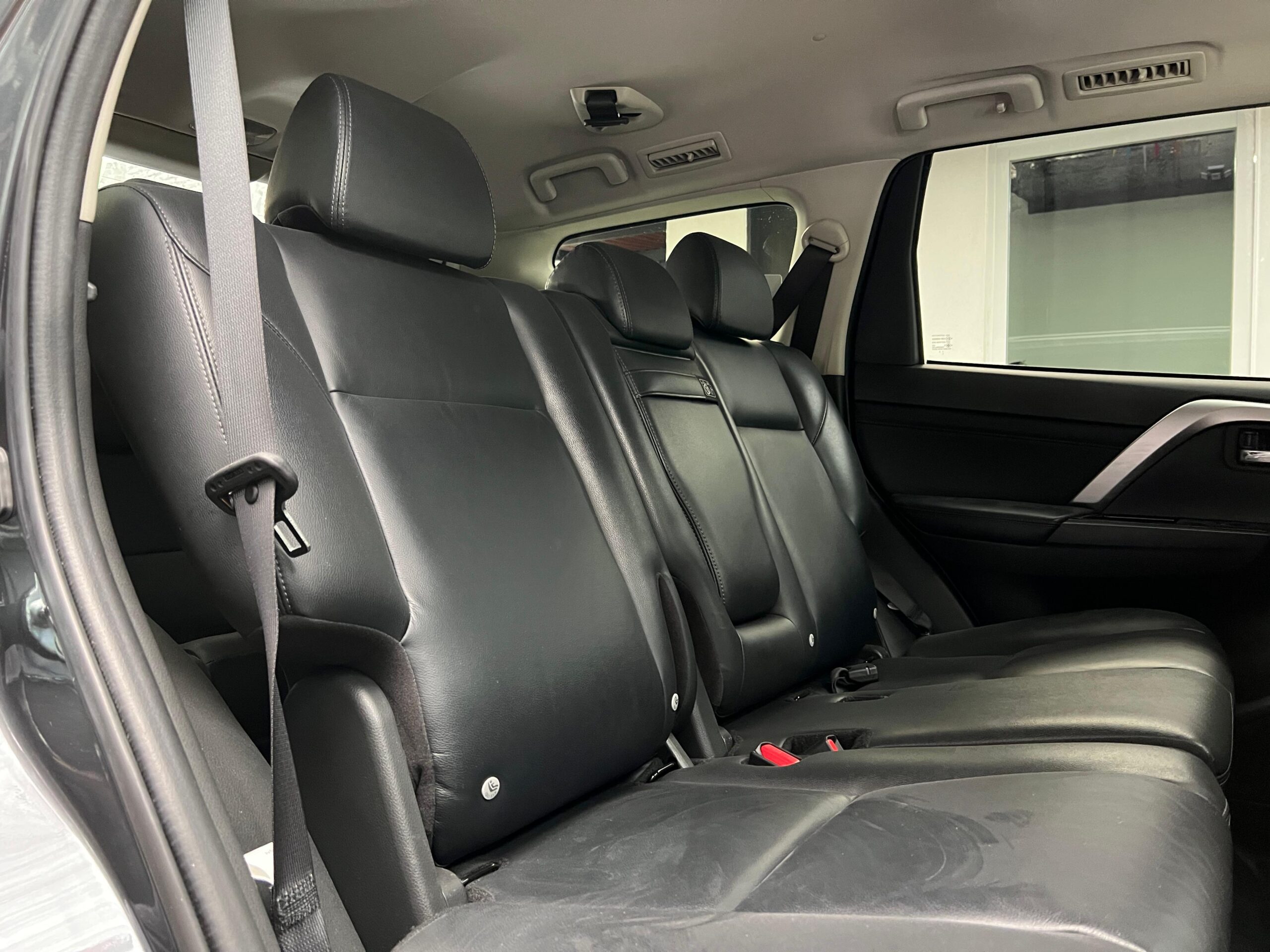 MITSUBISHI MONTERO SE SPORT (9158) - Image 7