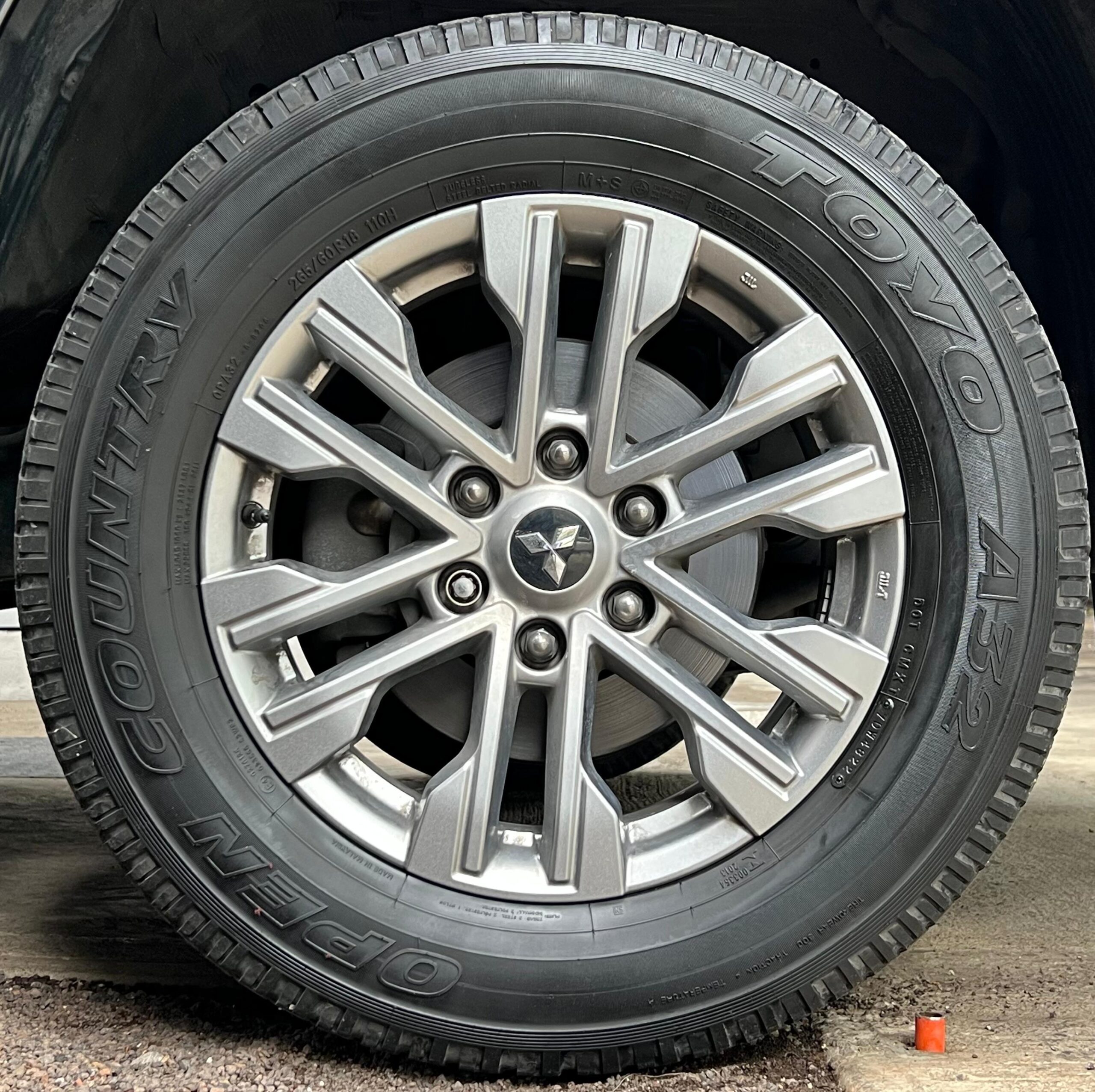 MITSUBISHI MONTERO SE SPORT (9158) - Image 17