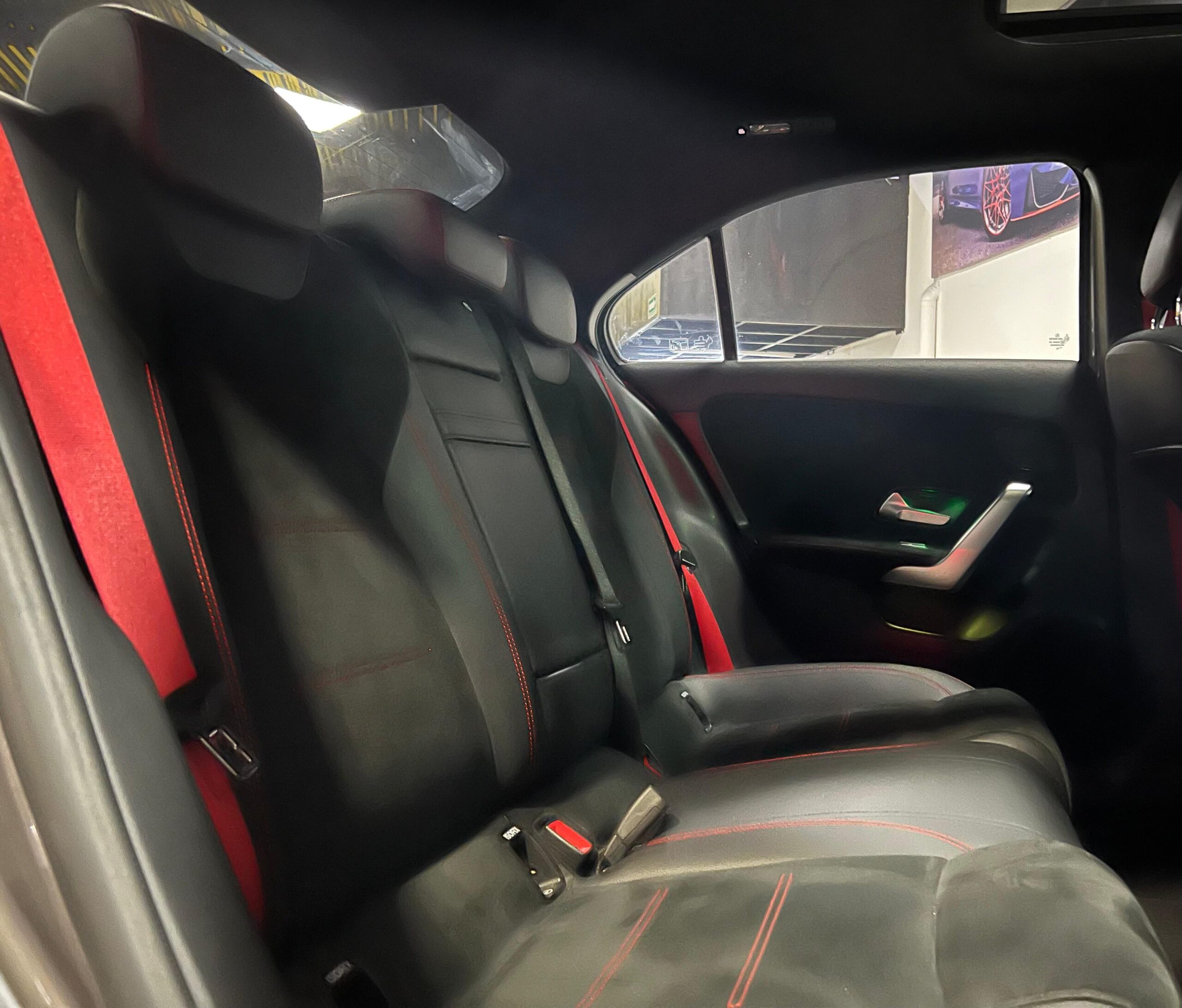 MERCEDES BENZ A 35 AMG (7101) - Image 24