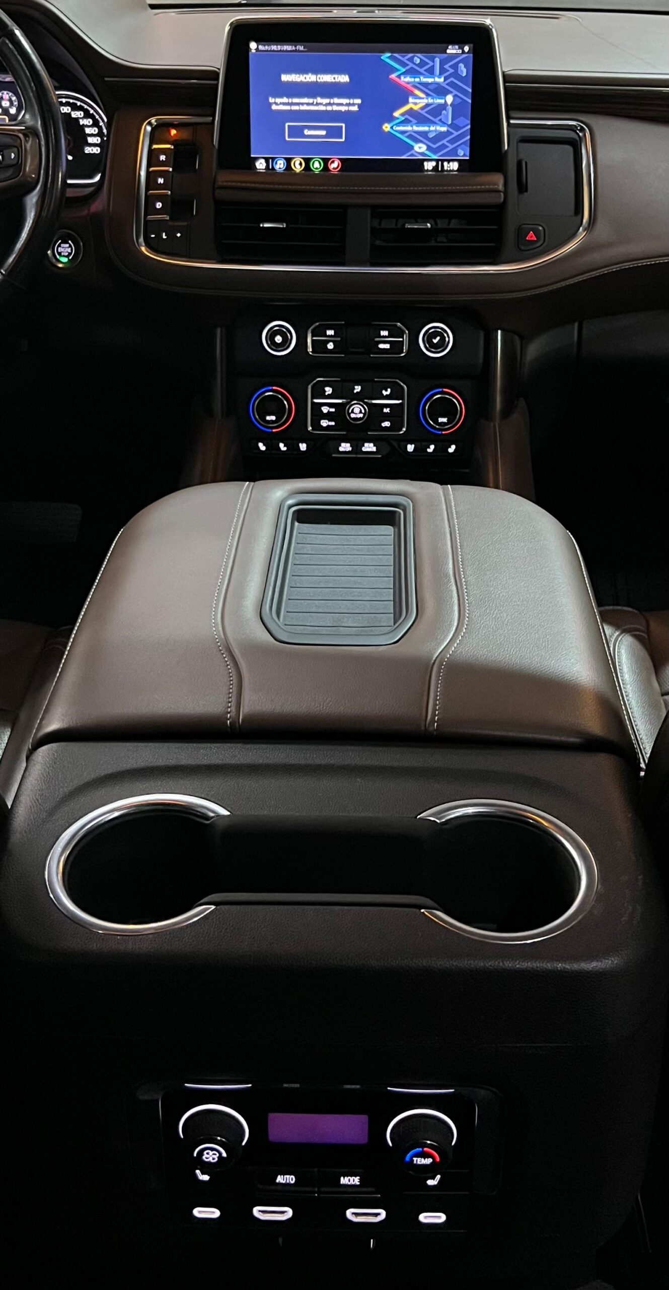 CHEVROLET SUBURBAN HIGH COUNTRY 4X4 (9410) - Image 16
