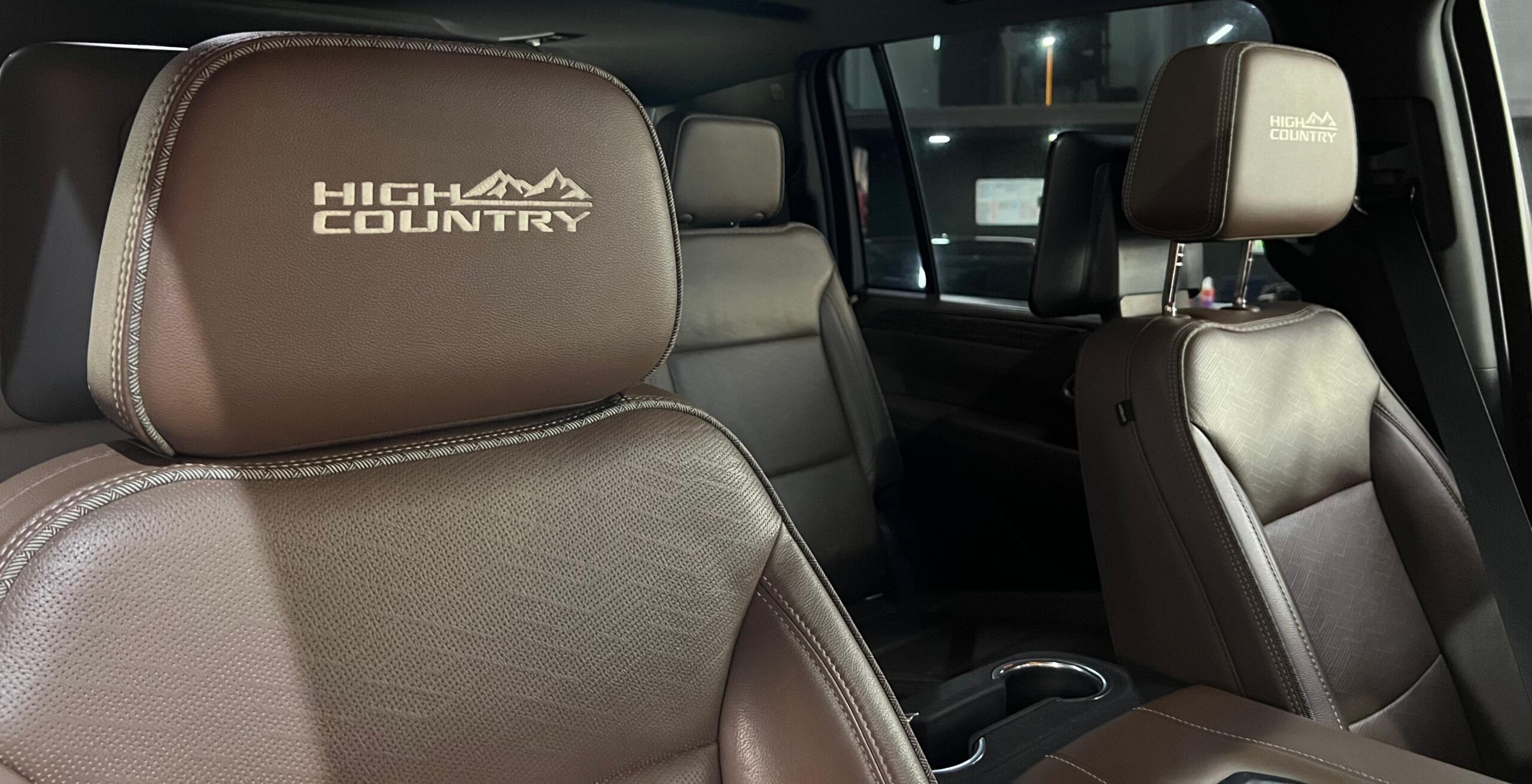 CHEVROLET SUBURBAN HIGH COUNTRY 4X4 (9410) - Image 20