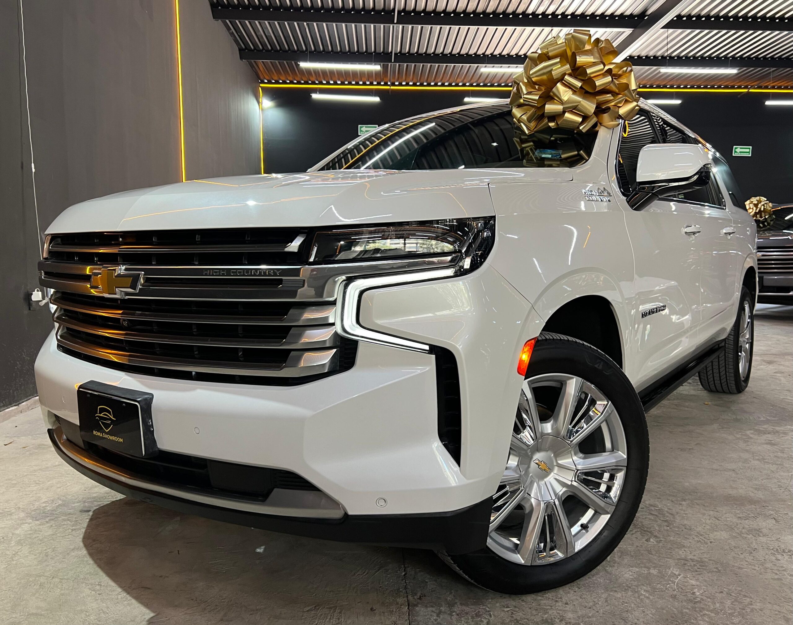 CHEVROLET SUBURBAN HIGH COUNTRY 4X4 (9410) - Image 23