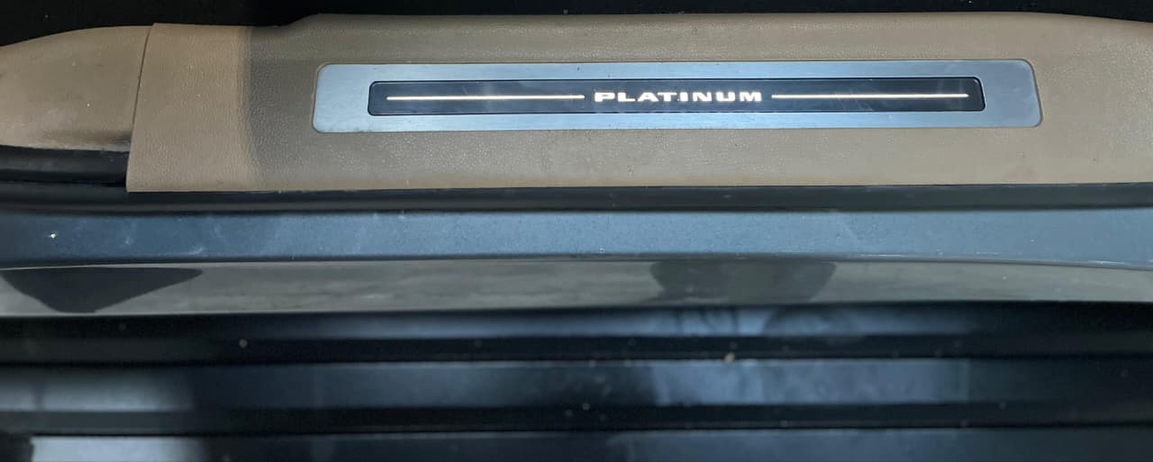 CADILLAC ESCALADE ESV PLATINUM (6398) - Image 30