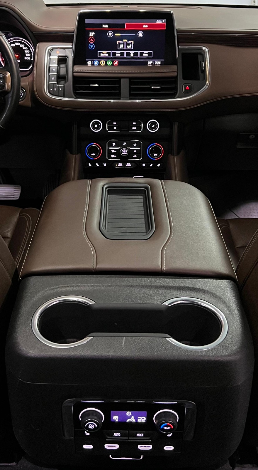 CHEVROLET SUBURBAN HIGH COUNTRY 4X4 (8884) - Image 16