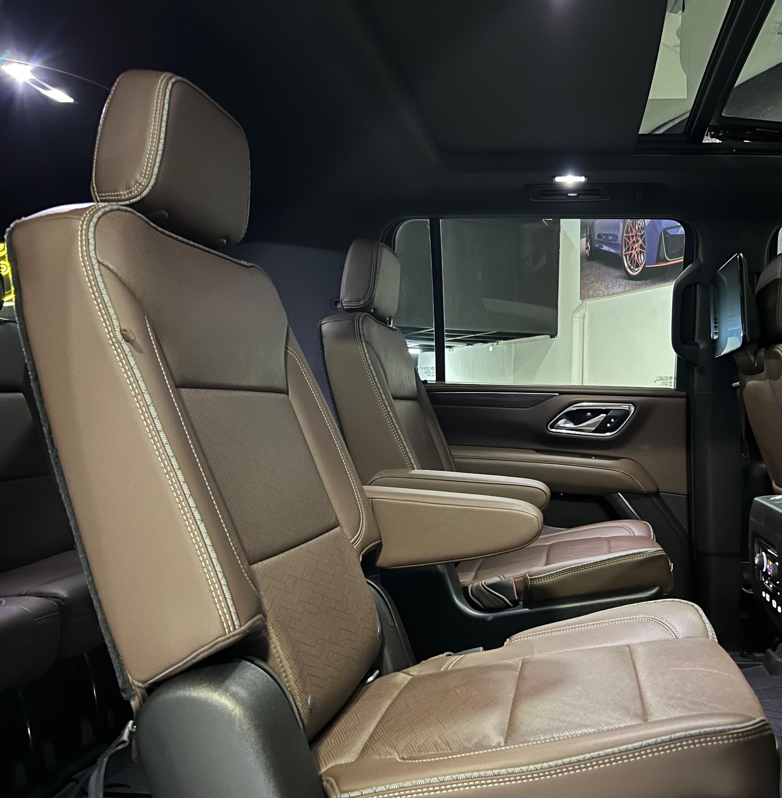 CHEVROLET SUBURBAN HIGH COUNTRY 4X4 (8884) - Image 21