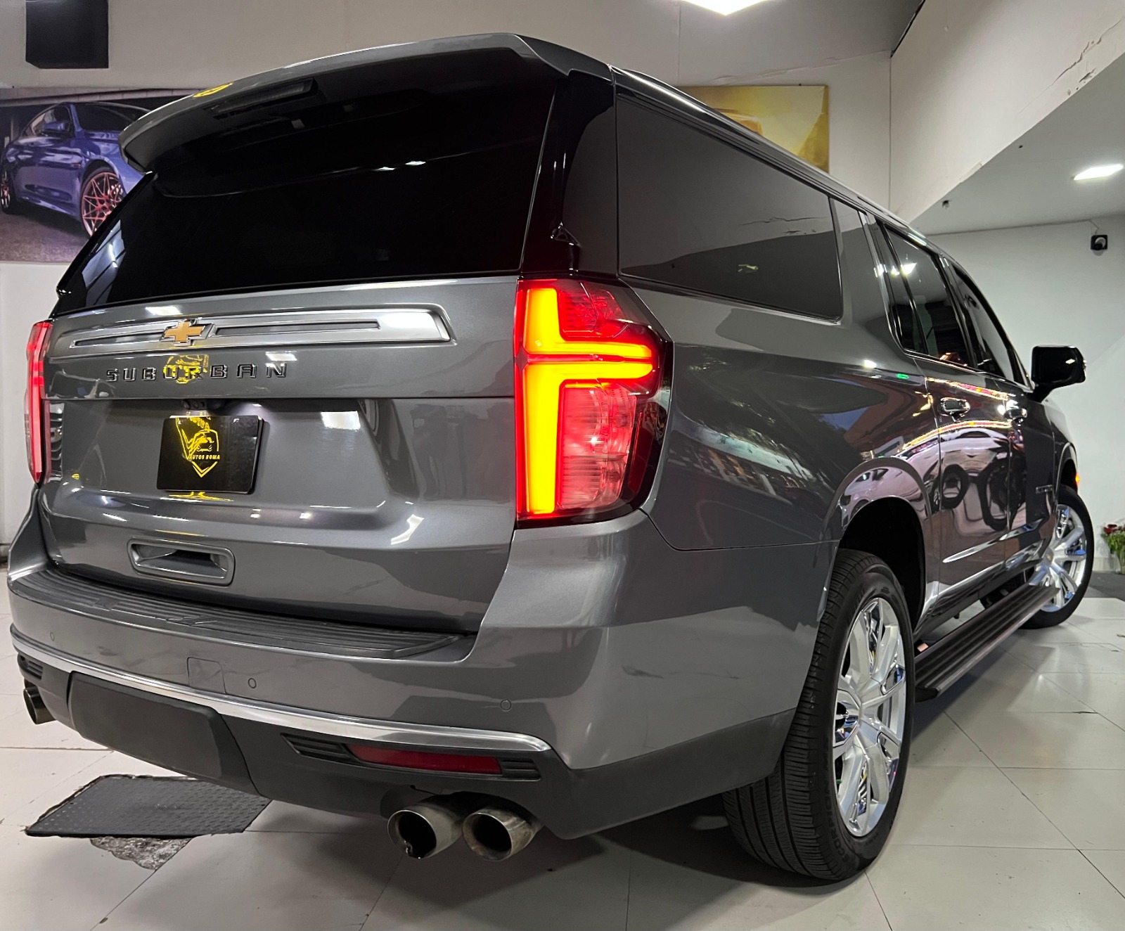 CHEVROLET SUBURBAN HIGH COUNTRY 4X4 (8884) - Image 29