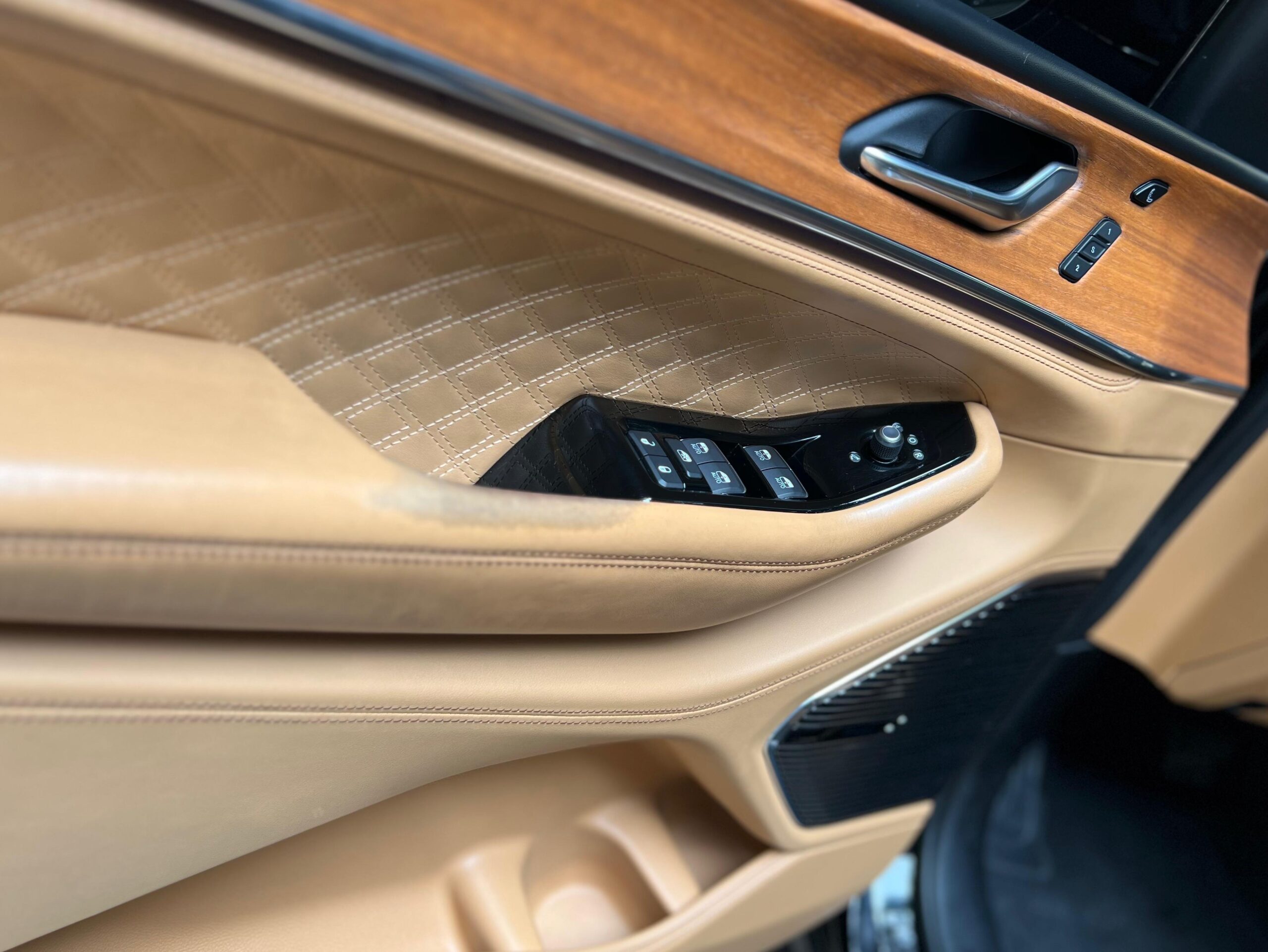 JEEP GRAND CHEROKEE SUMMIT BLINDAJE NIVEL 3 CENTURY (8434) - Imagen 22